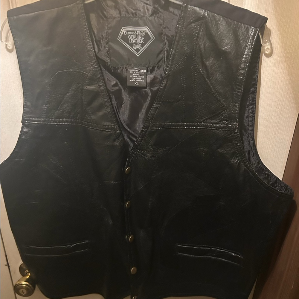Black LeatherBikers Vest XL